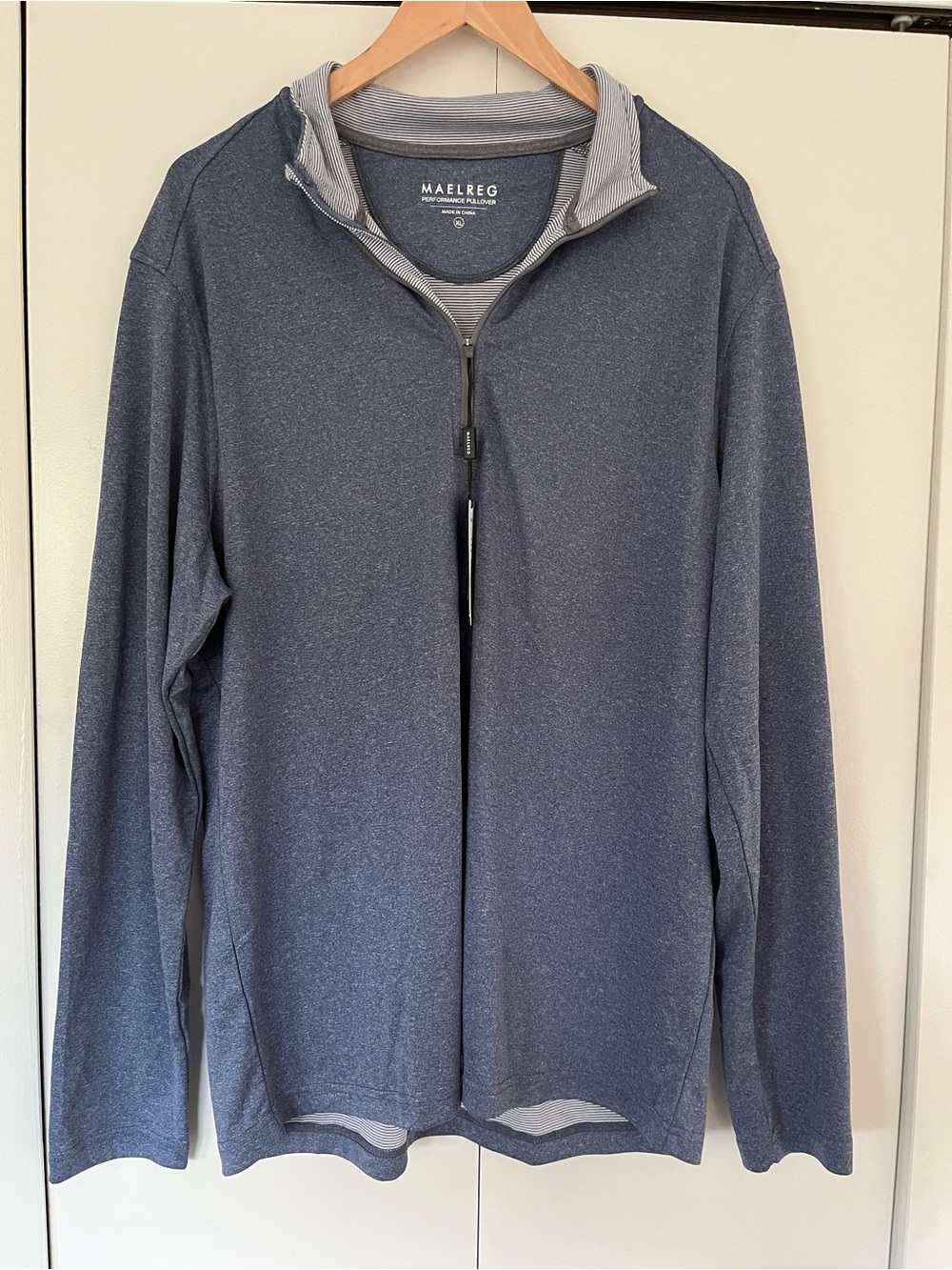 Blue Men’s Golf Quarter Zip Pullover